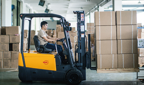 窄巷道倉儲叉車